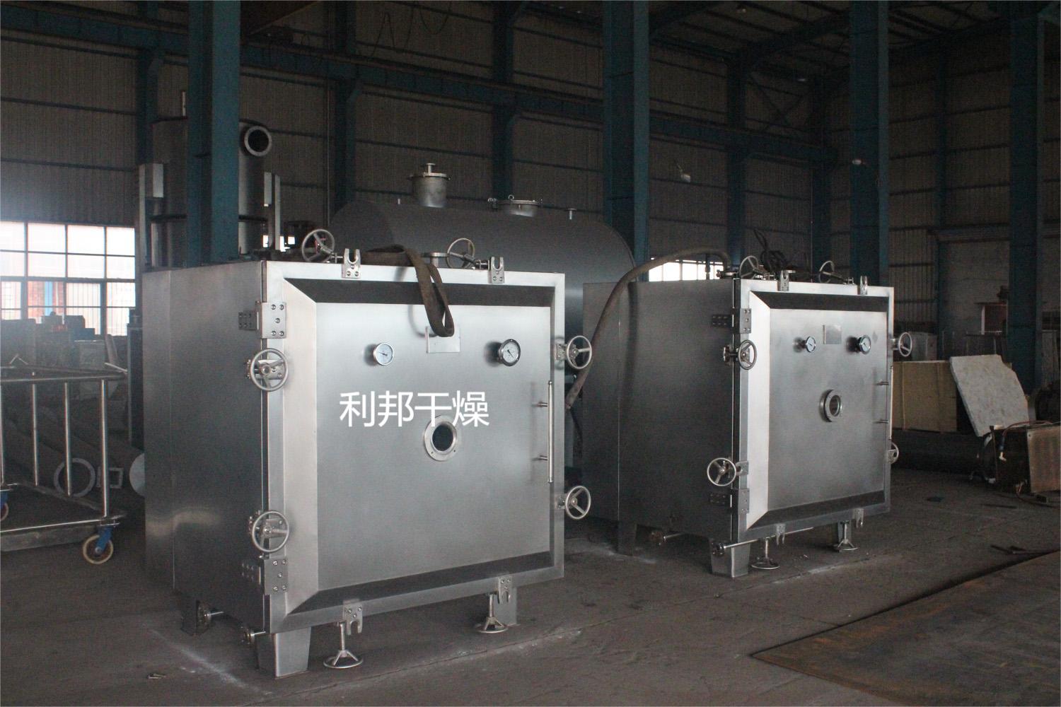 FZG方形静态真空干燥机.jpg FZG方形静态真空干燥机.jpg